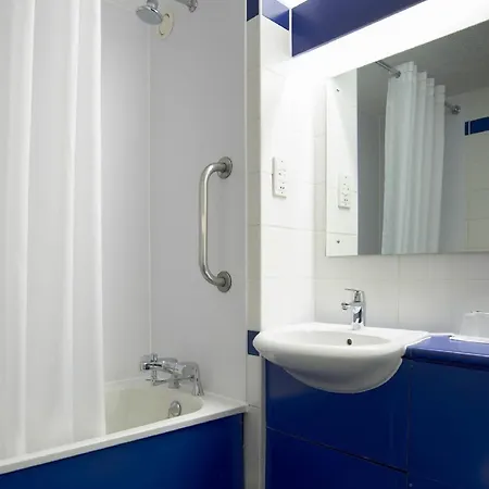 Travelodge In Furness Hotell 3*